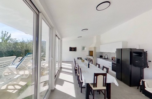 Neoric Villa | Villa Almas with swimming pool, summer grill house and tennis court