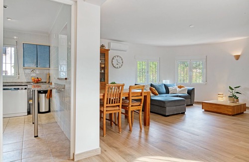 La Sabatera Villa | Villa 'Aloha Amor' with Sea View, Wi-Fi and Air Conditioning