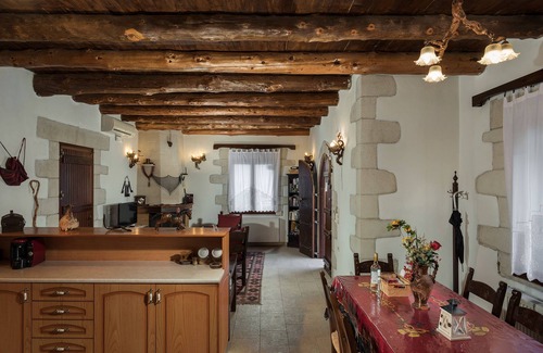 Maza Villa | Villa Aloni-traditional Stone Villa With Nice View,pool and Garden