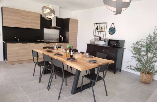 Saint-Martin-de-Crau House | VILLA ALPILLES CRAU CAMARGUE