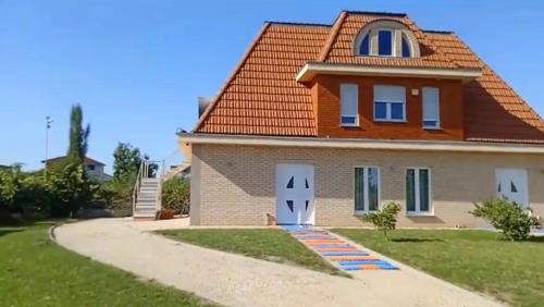 Kamez Villa | Villa Alpine