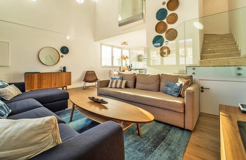 Arenas del Mar Villa | VILLA ALVAR - OASIS WITH POOL