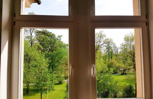 Meiningen Apartment | Villa am Park