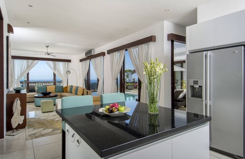 Ungasan Villa | Villa Amanie - Spectacular Sunset Hilltop Viewsnn