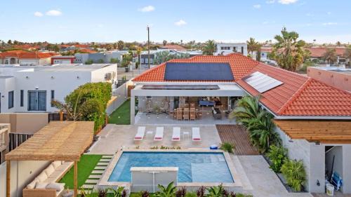 Esmeralda House | Villa Amara Lux Stay Near Arashi Beach By Lucha