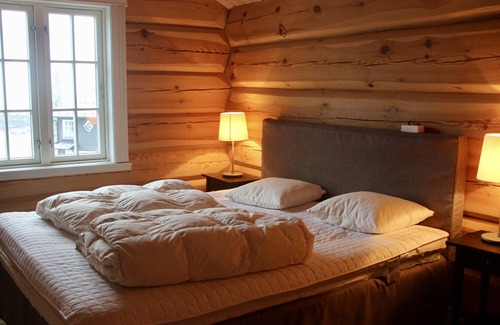 Bjornange Villa | VILLA AMÅRE - Luxury log house right on the hill!