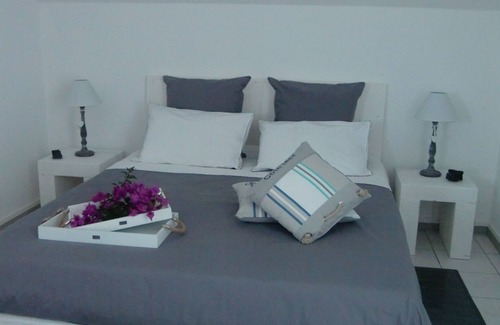Saint-Pierre House | Villa Ambralini Charming Bed and Breakfast near Saint Pierre