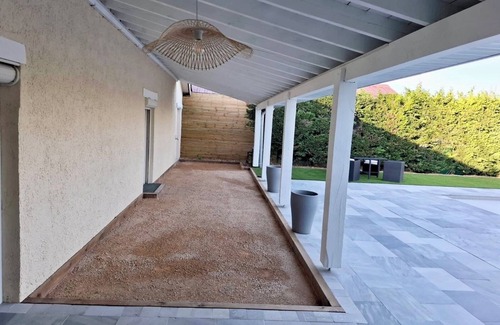 Bully House | Villa ambre in Bully between Lyon & Beaujolais