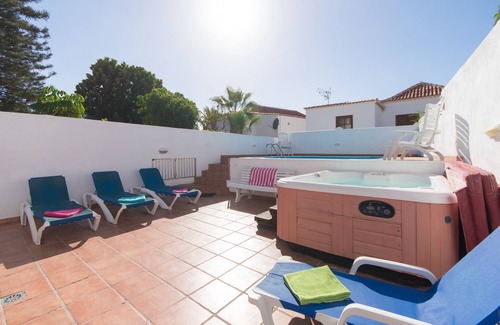 El Madronal Villa | Villa Americas. Beautiful 6 Bedroom Villa. Private Heated Pool