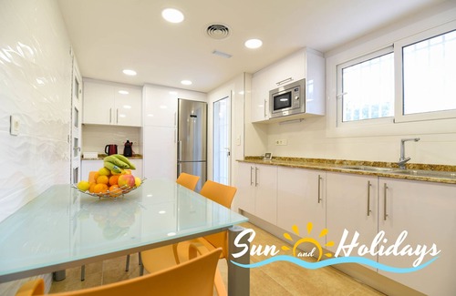 El Vendrell Villa | Villa Ametllers with private pool