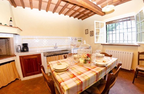 Altopascio Villa | Villa Amino - Secluded Tuscan villa with private pool