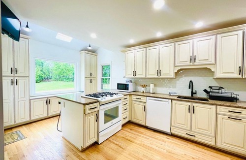 Bloomfield Hills House | Villa Amis, a modern take on a historic gem