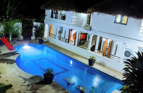 Ambondrona Bed & Breakfast | Villa Amnesya Nosy Be