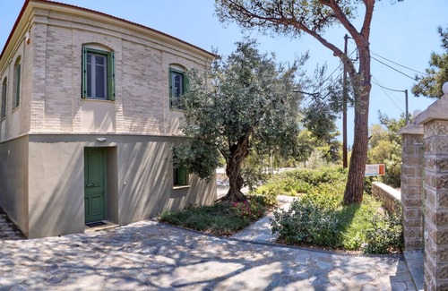 Ano Chalikas Villa | Villa Amphora - Three Bedroom Villa, Sleeps 6
