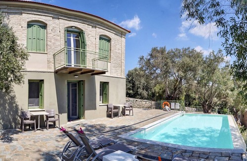 Ano Chalikas Villa | Villa Amphora - Three Bedroom Villa, Sleeps 6