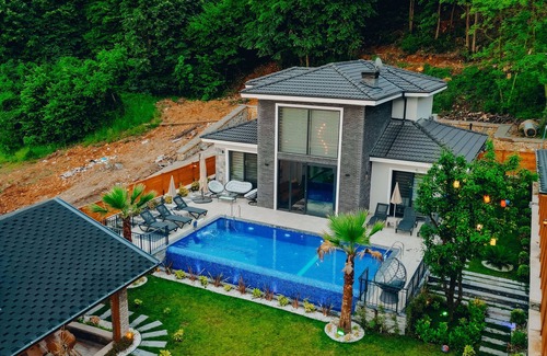 Kas Villa | Villa Anıl,Kalkan merkeze yakın noktalarından Kördere mevkisinde 2024 yapımı