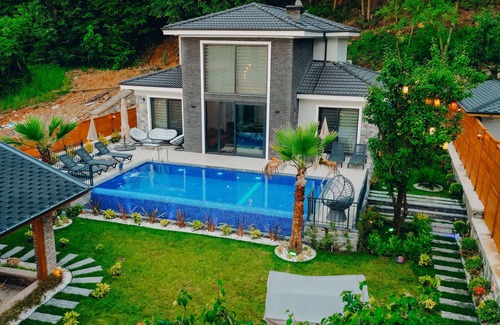 Kas Villa | Villa Anıl,Kalkan merkeze yakın noktalarından Kördere mevkisinde 2024 yapımı