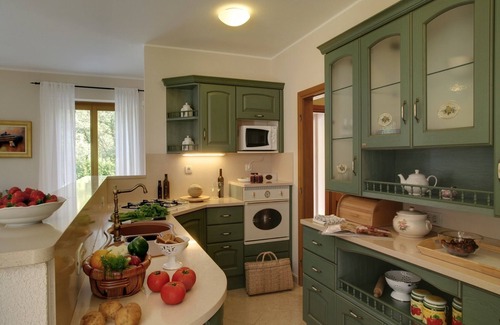 Karigador Villa | Villa Ana, privacy 5* Villa with large Garden, Child friendly, 300m to beach