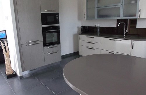 Pornic House | Villa and heated pool 800m from the beach and center of pornic on foot wifi