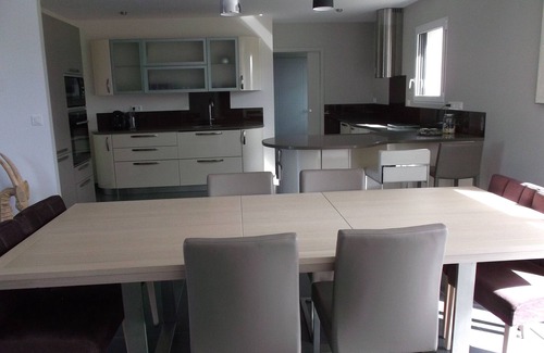 Pornic House | Villa and heated pool 800m from the beach and center of pornic on foot wifi