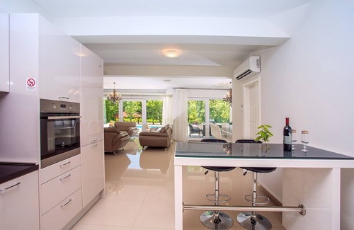Podbablje Villa | VILLA ANDREA, 5 bedrooms, 50 sqm private pool, a fun zone, PRO 9 Pool table