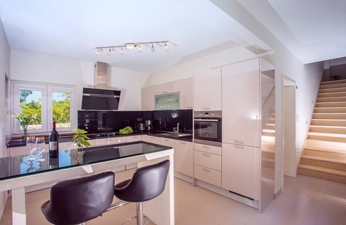 Podbablje Villa | VILLA ANDREA, 5 bedrooms, 50 sqm private pool, a fun zone, PRO 9 Pool table