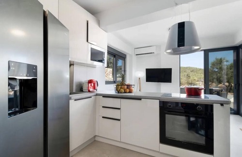 Kavallos Villa | Villa Andria - Five Bedroom Villa, Sleeps 10