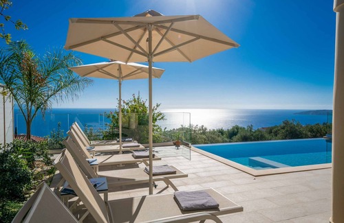 Vlachata Villa | Villa Andriana - Three Bedroom Villa, Sleeps 6