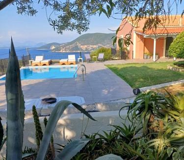 Katsarata Villa | VILLA ANDRONIKI