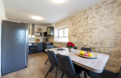 Celopeci House | Villa Ane , infrared sauna, private pool, kids playground , Mediterranean garden