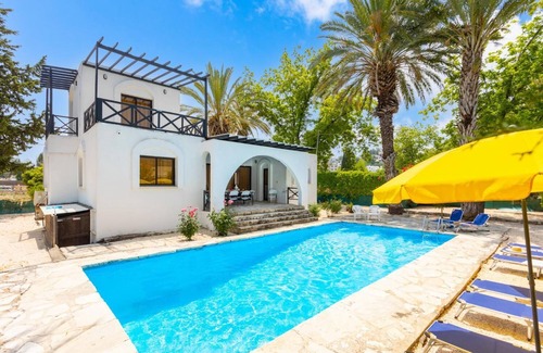 Prodromi Villa | Villa Anemone - Four Bedroom Villa, Sleeps 8