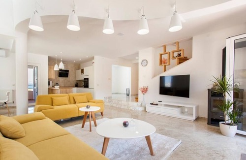 Murter Villa | Villa Anfiteatro Adriatico with Pool