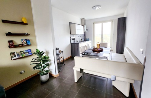 Cavalcaselle Apartment | Villa Angelina Peschiera del Garda Exklusive Ferienwohnung mit Pool