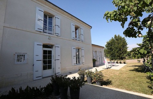 Courcelles Villa | VILLA ANGELY- INDIVIDUAL Cottage FULL SOUTH TERRACE