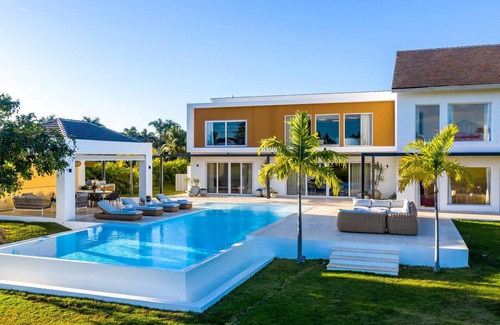 Las Palmas Villa | Villa Anita in Casa de Campo by Personal Villas - Unparalleled Relaxation and In