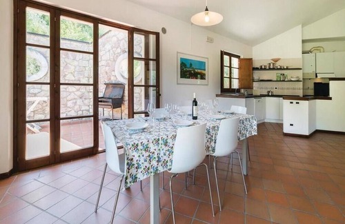 Bettona Villa | Villa Anna in Bettona, Perugia, with Swimming Pool and Tennis Court