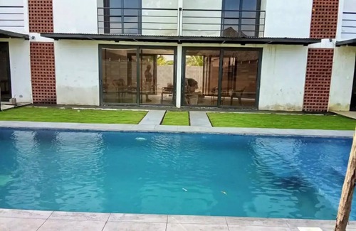 Monterrico House | Villa Anonasnn