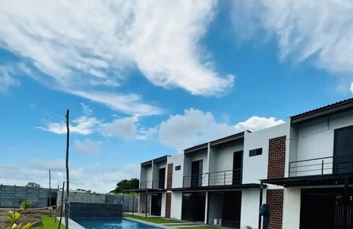 Monterrico House | Villa Anonasnn