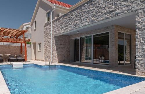 Pitve Villa | Villa Anouk