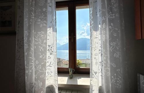 Assenza Apartment | Villa Antonia by GardaDoma