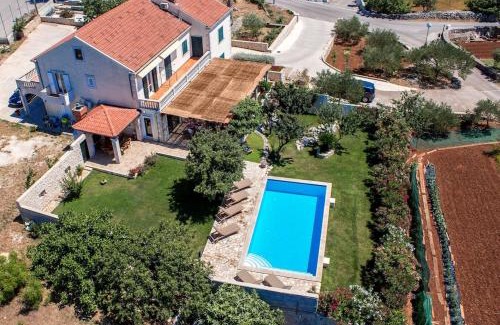 Mocici Villa | Villa Antonija heated private pool, near Dubrovnik,8plus 2 p ideal for families and groups
