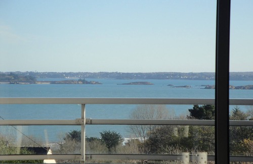 Saint-Cast-le-Guildo Apartment | Villa apartment with sea view, in Saint-Cast-le-Guildo, 400m away from the beach