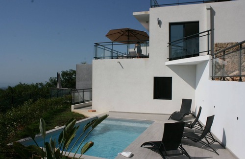Saint-Jeannet Apartment | Villa Apartments, private garden and pool, panoramic sea view