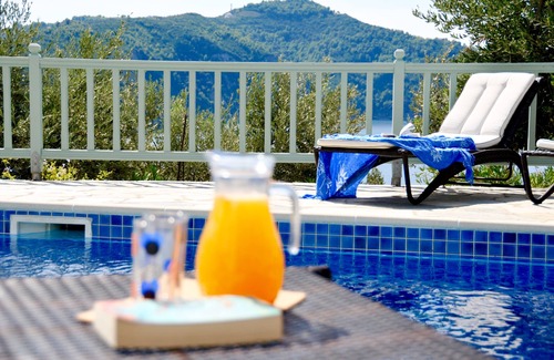 Alonissos Villa | Villa Aquilo, Megali Ammos, Alonnisos sleeps 6