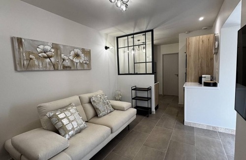 La Crau House | Villa ARBOR VITAE private pool 13km from the sea