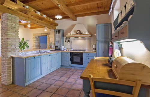Kavran Villa | Villa Arbora * quiet location, 4000 m2 garden, private pool, free WiFi