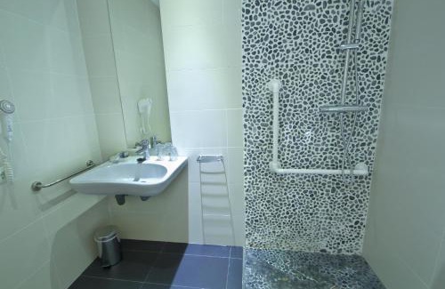 Puente Viesgo Hotel | Villa Arce Hotel