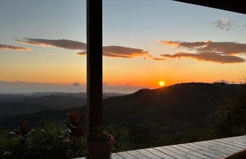 Piedades Sur Villa | Villa Arcoiris