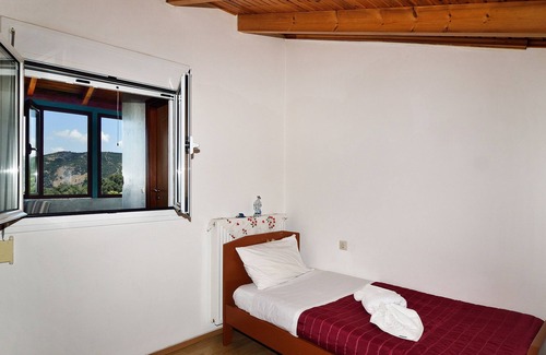 Strovles House | Villa Areti - A Cottage in the Cretan Nature