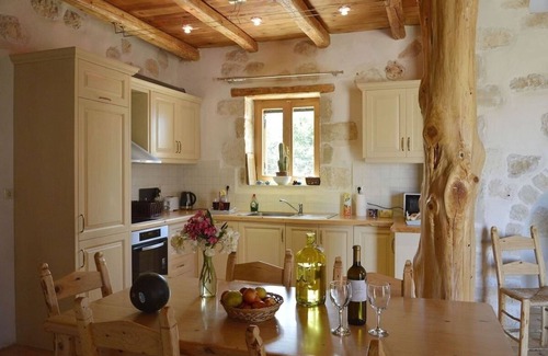 Melidoni House | Villa Ariadne - Stylish vacation home with all amenities